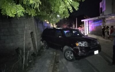 Mientras usted dormía, rompieron una barda de un REVERSAZO