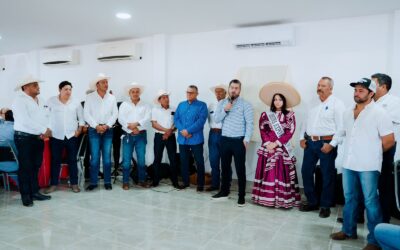 Daniel Cortina respalda al gremio ganadero en la inauguración del salón “Jagüey” y anuncia apoyo con maquinaria