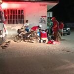 PAREJA LESIONADA AL SER DERRIBADA POR CAMIONETA EN LA COLONIA ROSA MARÍA