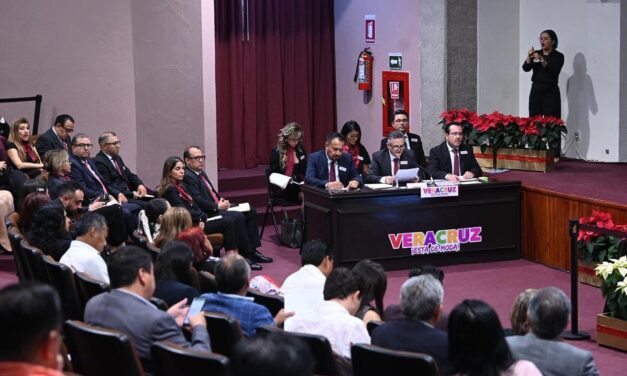 Daniel Cortina asiste a comparecencias de SEFIPLAN y SECTUR