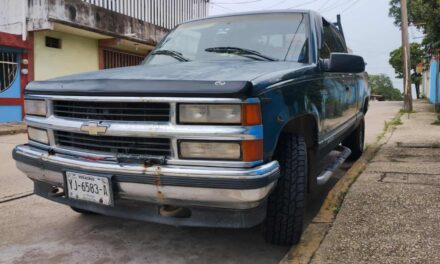 ¡Se robaron una Camioneta del estacionamiento de Liverpool!