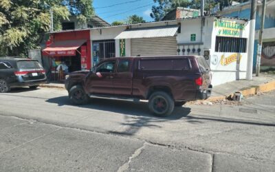 Choque leve en el Libramiento López Mateos; conductores firman acta de no intervención