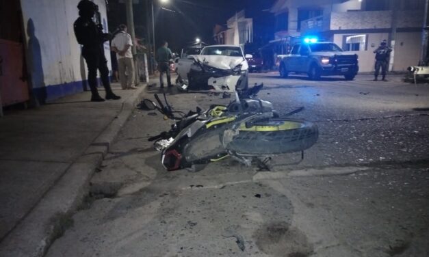 Anoche: Motociclista resulta lesionado tras choque en el Centro