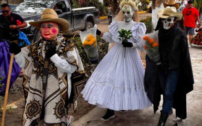 Con el programa cultural “Ruta de las Almas”, en el Panteón Jardín, el Ayuntamiento de Tuxpan celebró el Día de Muertos