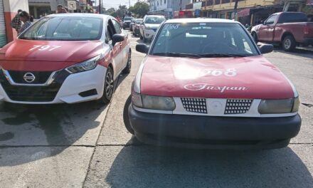 El mañanero fue entre taxistas: se dieron un “besito de cachete” en López Mateos
