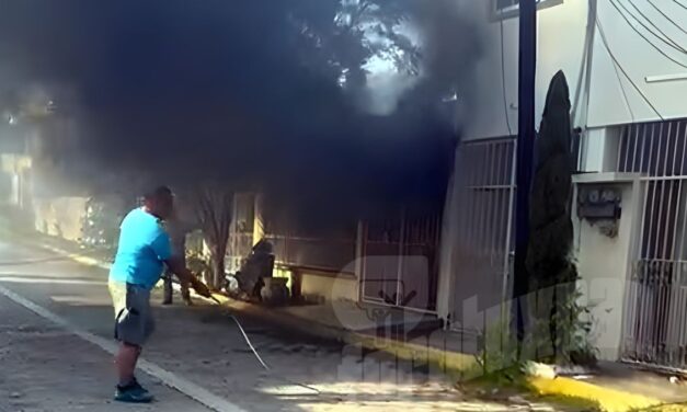 Vivienda queda destruida por incendio en Vista Hermosa; hallan dos mascotas sin vida