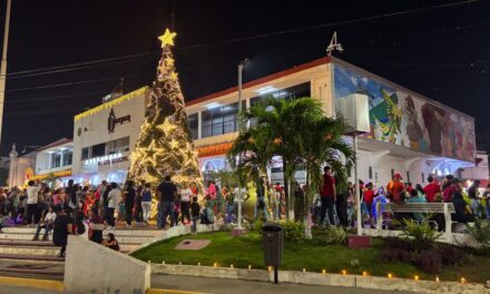 Esta noche, Tuxpan dio vida y luz a una de las más bellas tradiciones de todo México: El Día del Niño Perdido