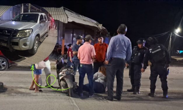 Motociclista resulta lesionada tras colisión con camioneta en el libramiento López Mateos
