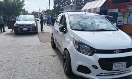 Choque entre Beat y Sonic en Santiago de la Peña deja daños materiales