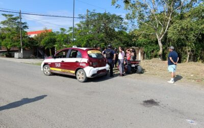 Choque entre cuatrimoto y taxi desata acalorada discusión en la Tuxpan-Tampico