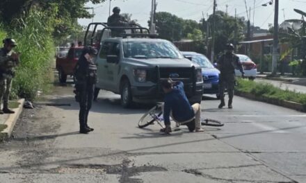 Ciclista es arrollado en el libramiento; responsable huye