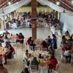 Emprendedoras de Tuxpan celebran cierre de talleres con exposición de artesanías navideñas