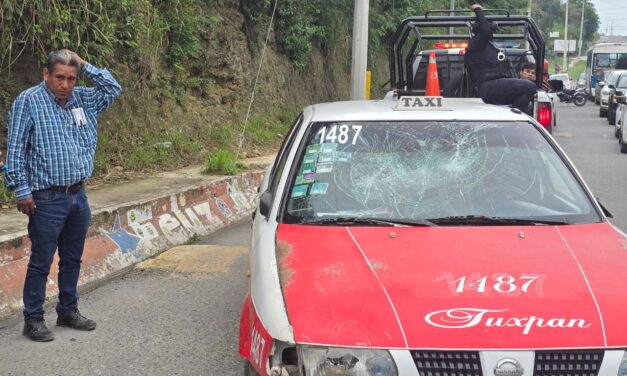 Motociclista persigue a taxista y lo agrede tras percance vial en Tuxpan