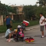 Menor resulta estable tras derrapar en moto frente a OXXO de Cabo Rojo