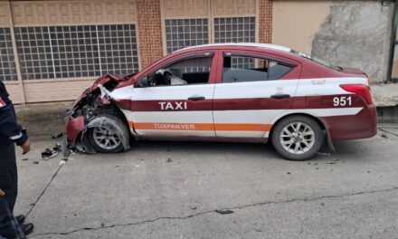 Accidente por alcance en la carretera a la Barra deja tres personas lesionadas