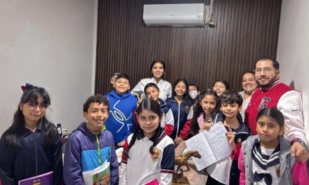 Alumnos de primaria visitan el Ayuntamiento tras inspirarse en video de TikTok