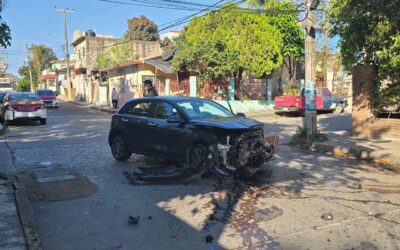 Brutal choque en Matamoros y Sarabia deja un lesionado leve; milagro que no hubo tragedia