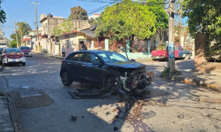 Brutal choque en Matamoros y Sarabia deja un lesionado leve; milagro que no hubo tragedia