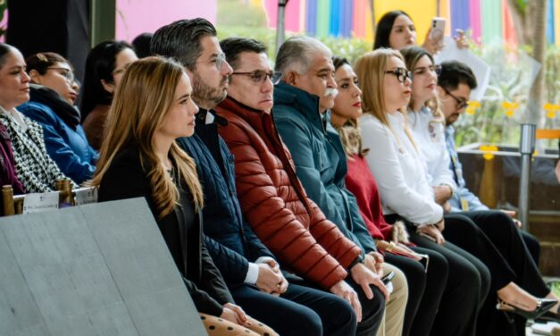 Daniel Cortina asiste a la inauguración del turno vespertino del CRIT Veracruz