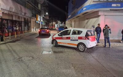 Esta madrugada: Taxi vs JAC en el centro