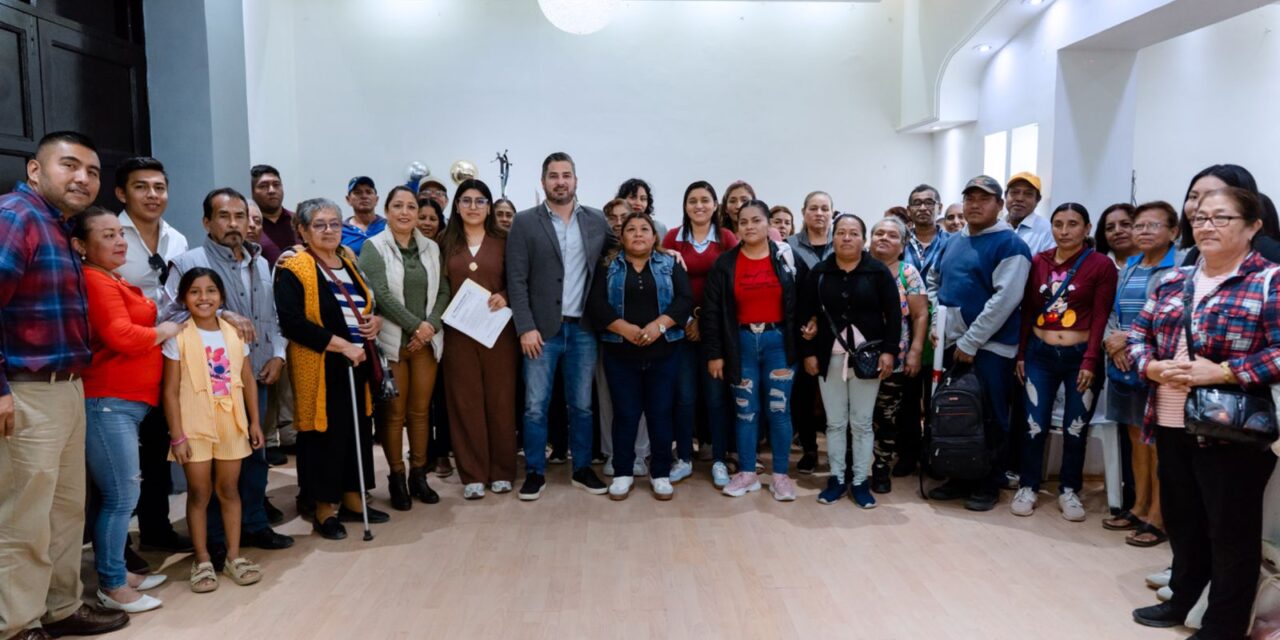 Puertas abiertas a la ciudadanía y coordinación con la CFE para llevar luz a Tuxpan