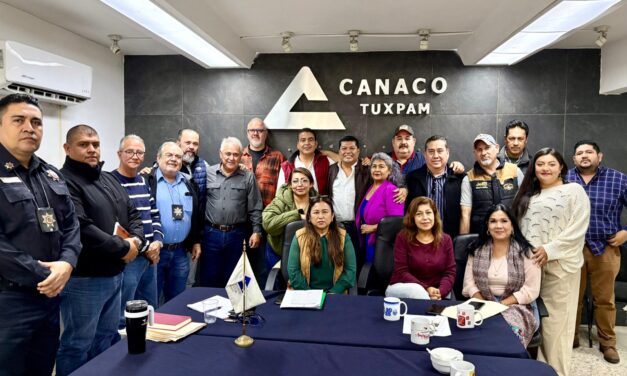 Regidor Cuarto encabeza reunión de Tránsito y Vialidad con el sector empresarial de Tuxpan