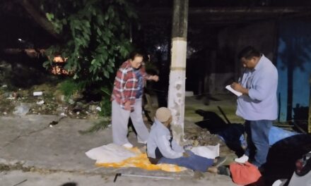 Mientras dormías: DIF rescata a adulto mayor abandonado con pierna fracturada