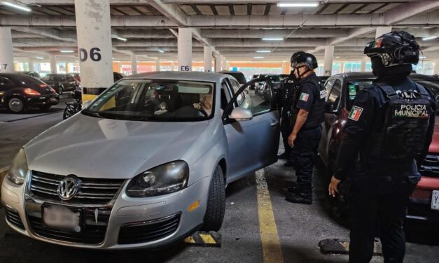 Policías Municipales previenen delitos en Centros Comerciales y el Centro de la Ciudad