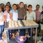 Presidenta del DIF Tuxpan visita a beneficiarias de proyectos productivos de panadería