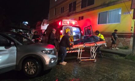 ¡Terrible choque en la FRONTERA por no respetar señal de ALTO! dos mujeres resultan lesionadas