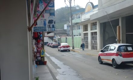 Se roban banca del sitio de taxis de la 16 de Septiembre; piden devolverla o difundirán videos