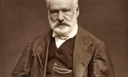 «No entiendo como tanta gente se avergüenza de su cuerpo pero nadie de su mente» – Victor Hugo