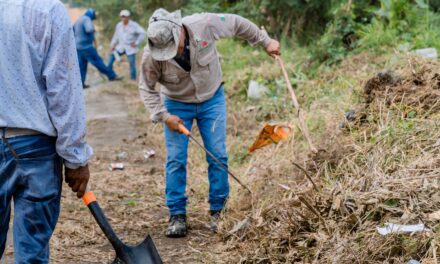 Intensifican labores de limpieza en accesos a la playa previo a Semana Santa