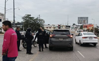 Vecinos chocan en Zapote Gordo