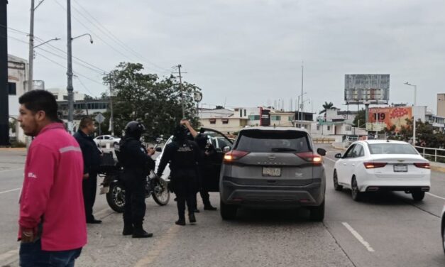Vecinos chocan en Zapote Gordo