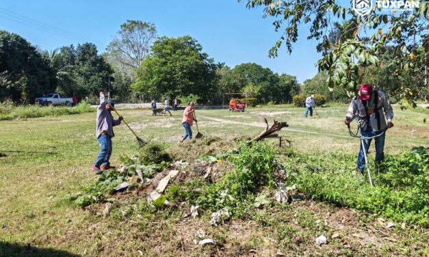La Síndica Única Martha Zárate le cumple a la ciudadanía en Chomotla