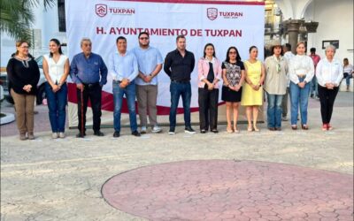 ¡Martha Zárate no para! Entregan 300 uniformes a personal de Obras y Servicios Públicos