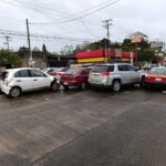 ¡Carambolazo frente a la terminal!: cuatro vehículos chocan y paralizan el libramiento