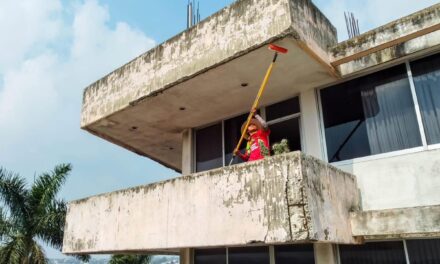 El edificio “DELMAR” se pinta y Tuxpan se sigue embelleciendo