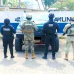 Recuperan camioneta con reporte de robo en estacionamiento de Chedraui