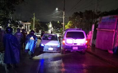 Mientras dormíamos: Choque por invasión de carril en la colonia Las Palmas deja solo daños materiales