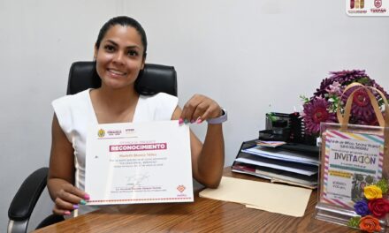 ¡Honor a quien Honor merece! Le entregan reconocimiento a la regidora Marleth Blanco