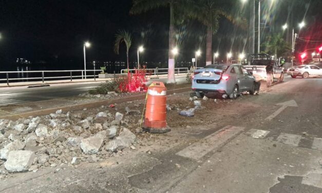 ¡Se estrelló en el ESCOMBRO del Reyes Heroles!