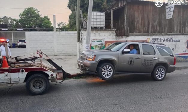 Tránsito auxilia a automovilistas durante el puente largo en Tuxpan