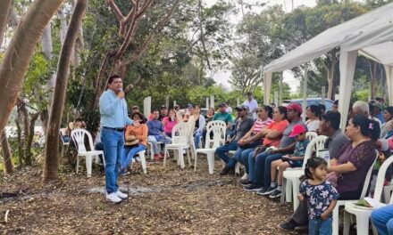 René Cruz Cortés impulsa la regularización en “Nuevo Renacer Banderas” en el Día de la Familia