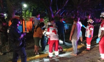 Encontronazo en la subida del Puente Tuxpan moviliza a cuerpos de emergencia