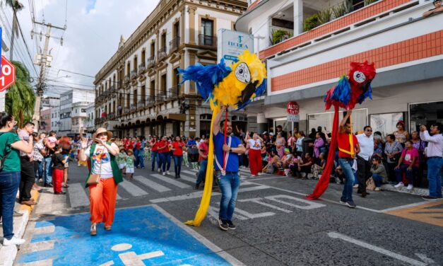 Tuxpan se llena de color y alegría con el Desfile de Primavera
