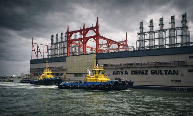 Powership turca llega remolcada a Tuxpan y despierta interrogantes: ¿rumbo a Cuba?