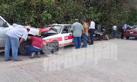 Choque frontal en la Tuxpan–Cazones deja cuatro lesionados; tardanza en auxilio agrava situación
