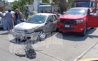 CHOQUE DEJA MUJER Y TRES MENORES LESIONADOS EN TUXPAN